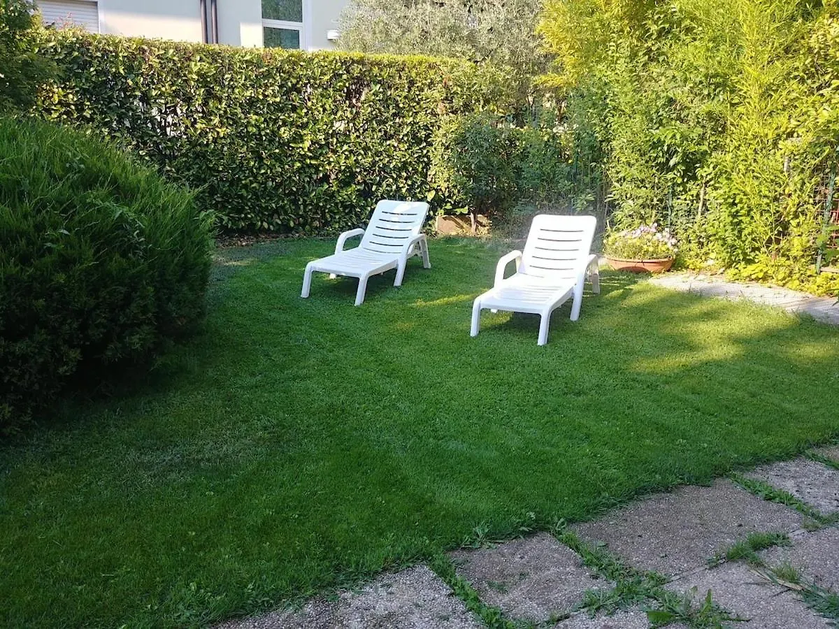 فيلا A Casa Di Gino ديسينسانو ديل غاردا إيطاليا